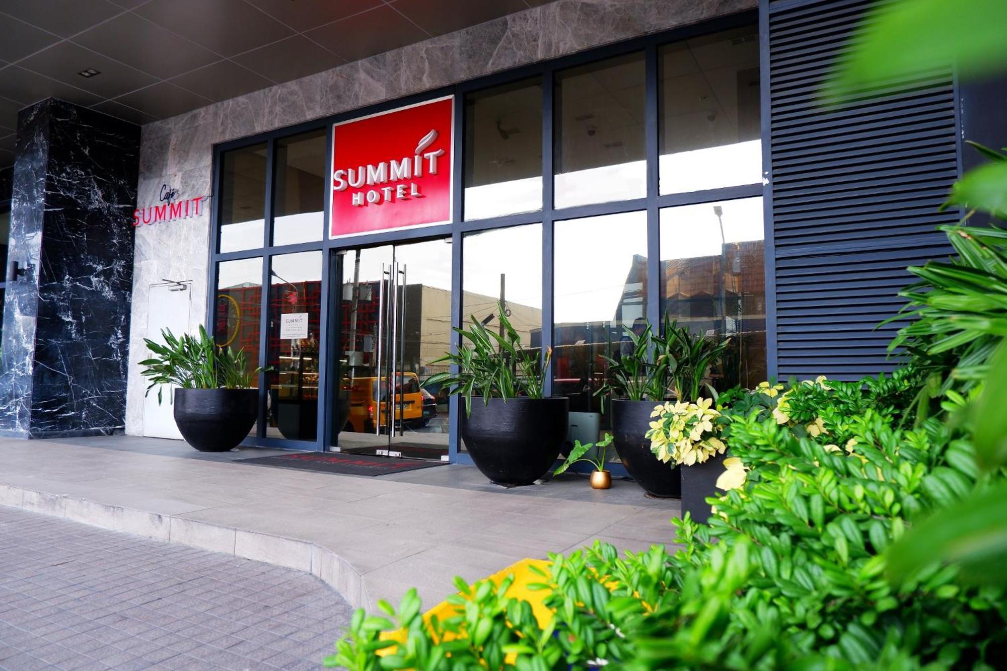 Summit Hotel Greenhills Ciudad Quezon Exterior foto