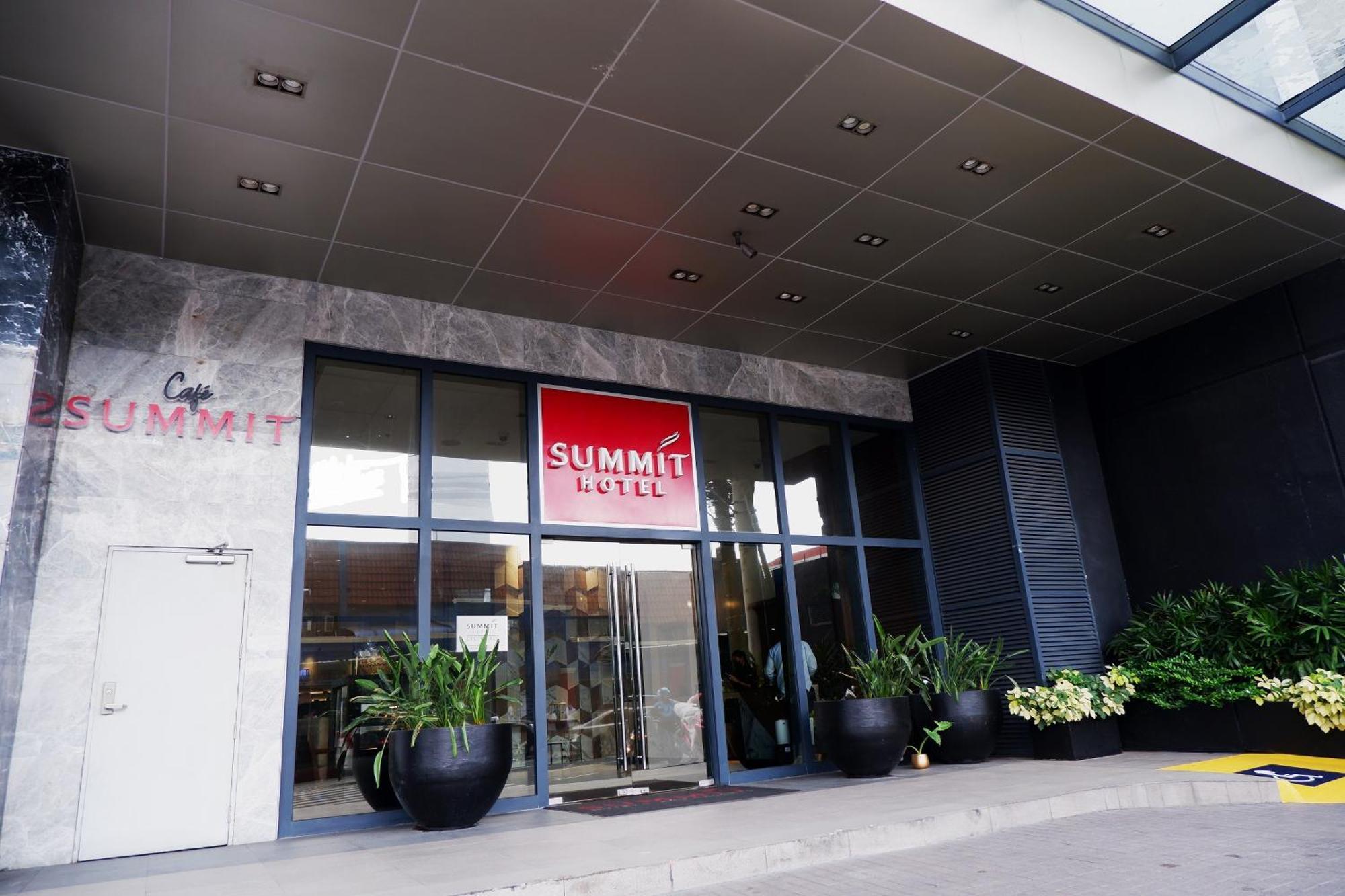 Summit Hotel Greenhills Ciudad Quezon Exterior foto